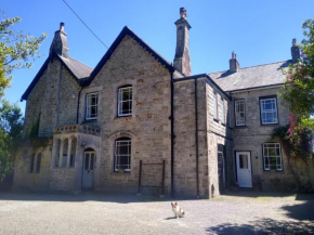 Treventon, 5 bedroom Unique Villa, near PADSTOW
